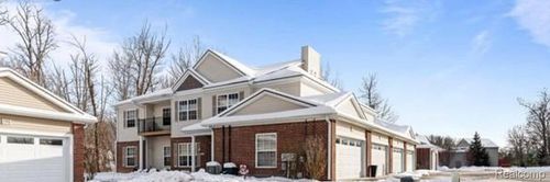 907 Watercress Ln, Fenton, MI, 48430-4176 | Card Image