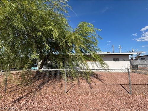 front-270 Tungsten Street, Henderson, NV, 89015 | Card Image