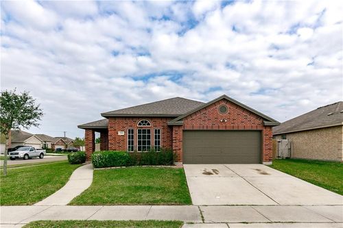 7510 Geiger Dr, Corpus Christi, TX, 78414-5761 | Card Image