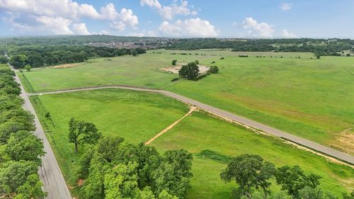 1565 Park St, Azle, TX, 76020-3737 | Card Image