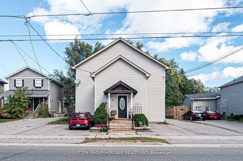 61 Main St S, Uxbridge, ON, L9P1J4 | Card Image