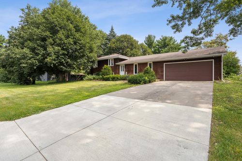 8148 Russell Ave N, Brooklyn Park, MN, 55444-1681 | Card Image