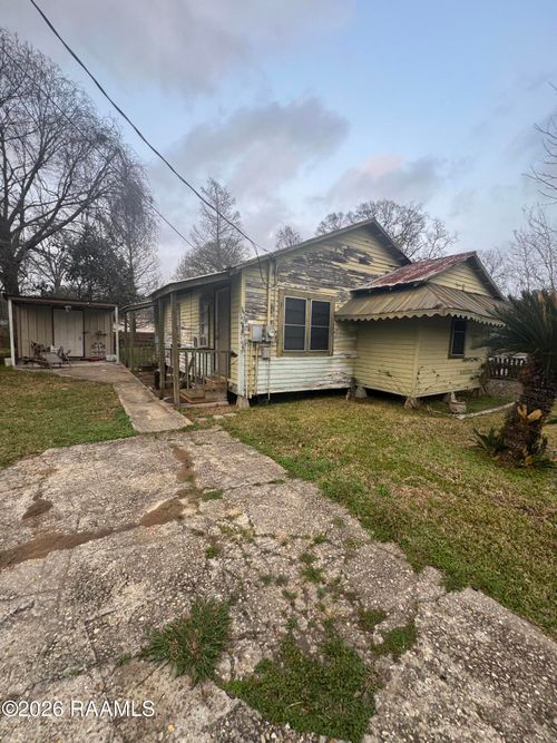 602 Avenue B, Youngsville, LA, 70592-5717 | Card Image