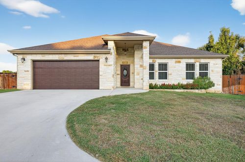 237 Meadowlakes Dr, Meadowlakes, TX, 78654-6605 | Card Image