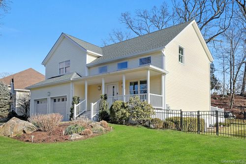 21 Candlewood Ct, Briarcliff Manor, NY, 10510-1300 | Card Image