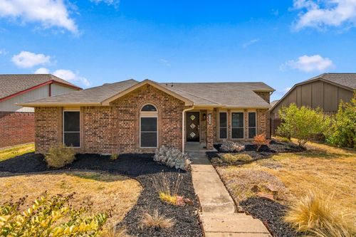 4405 Queen Cir, The Colony, TX, 75056-3308 | Card Image