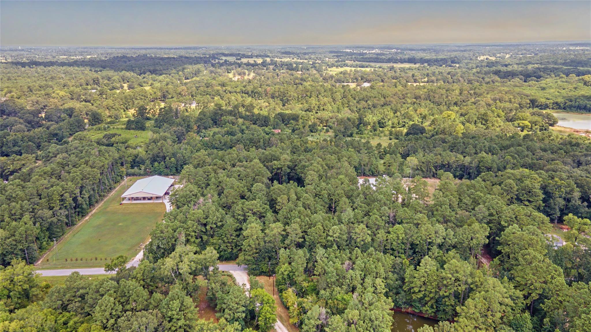 Land in Willis 3