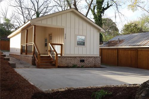 5120 Railroad Ave, flowery branch, GA, 30542-5648 | Card Image