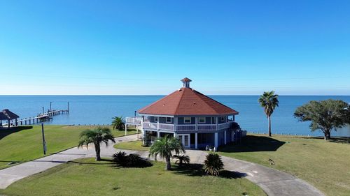 128 White Heron Dr, Anahuac, TX, 77514 | Card Image