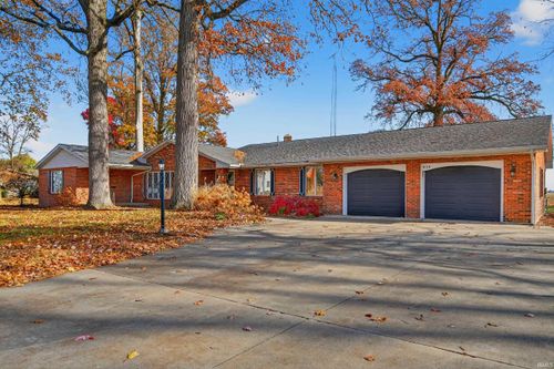 638 Laura Ln, Sweetser, IN, 46987 | Card Image