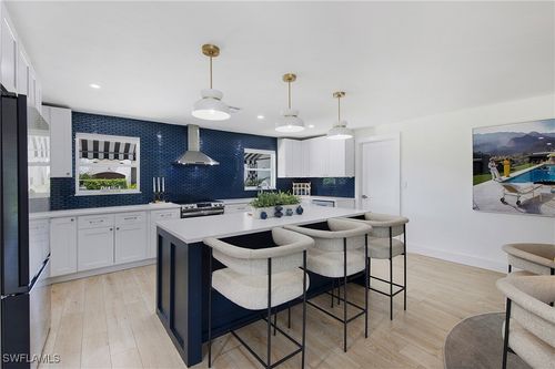 1600 Curlew Ave, NAPLES, FL, 34102-3401 | Card Image