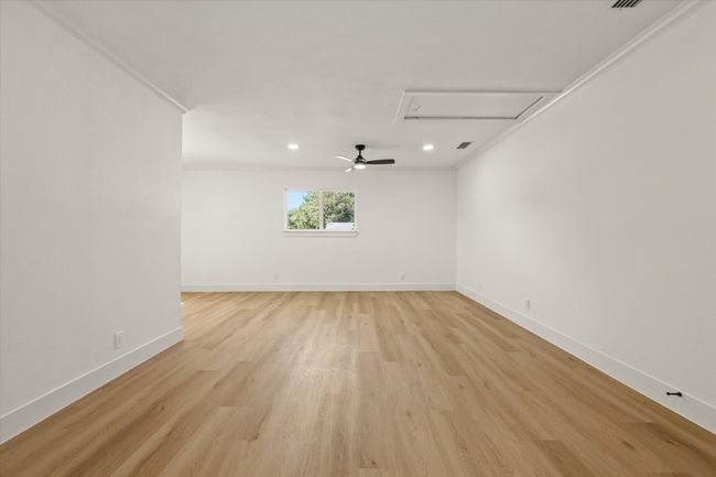 3932 Twin Falls St, House other with 4 bedrooms, 2 bathrooms and null parking in Irving TX | Image 14
