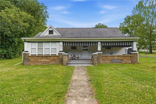 381 Sugarcreek Dr, Franklin, PA, 16323-5643 | Card Image
