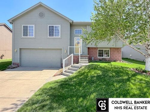 18039 Sunridge Street, Omaha, NE, 68136 | Card Image