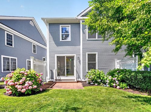 21-201 Main St, Woburn, MA, 01801-5057 | Card Image