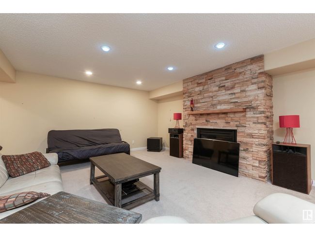 446 Sparling Crt Sw, House other with 4 bedrooms, 4 bathrooms and 4 parking in Edmonton AB | Image 33