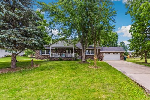 839 Riverside Dr, Dixon, IL, 61021-7611 | Card Image