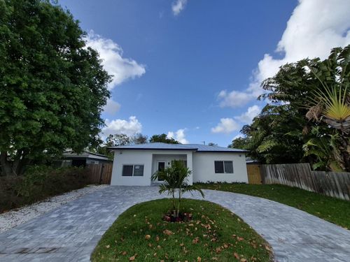 111 Ne 45th St, Oakland Park, FL, 33334-1537 | Card Image