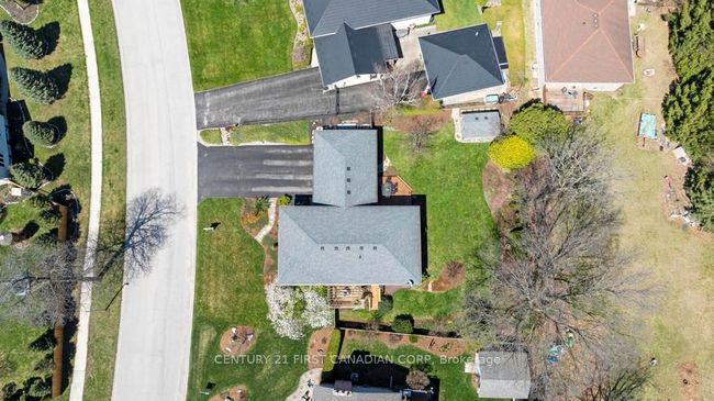 2344 Bentim Rd, House other with 3 bedrooms, 2 bathrooms and 4 parking in Mount Brydges ON | Image 50