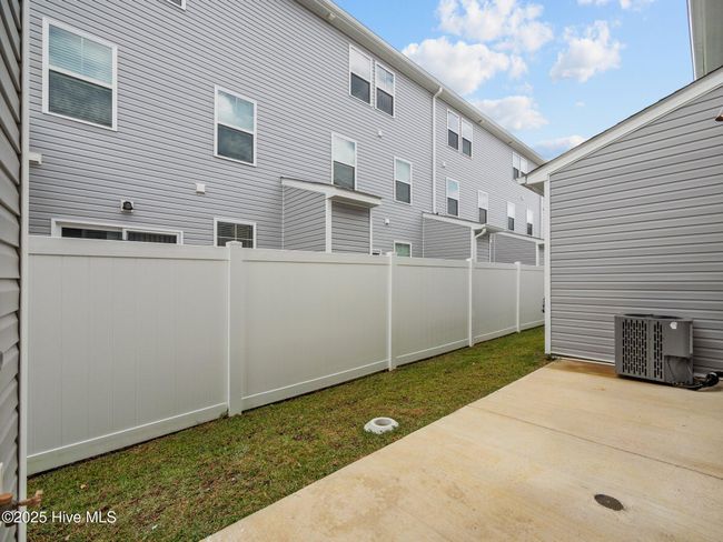 266 Sandy Cove Ln, Townhouse with 3 bedrooms, 4 bathrooms and null parking in Sneads Ferry NC | Image 9