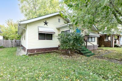 733 N Chester Avenue, House other with 2 bedrooms, 2 bathrooms and null parking in Indianapolis IN | Image 3