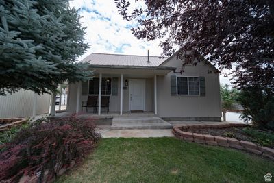 329 Columbia Dr, House other with 3 bedrooms, 1 bathrooms and 4 parking in East Carbon UT | Image 1