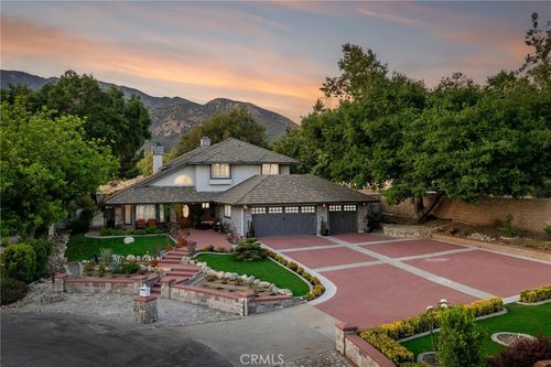 981 Deep Springs Dr, Claremont, CA, 91711-1402 | Card Image