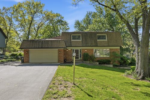10S324 Hampshire Ln E, Willowbrook, IL, 60527-6041 | Card Image