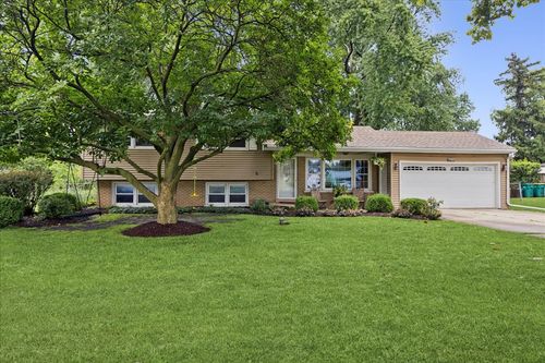 812 Cassie Dr, Joliet, IL, 60435-2936 | Card Image