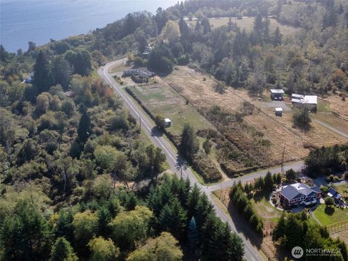 24525 59th Ave Sw, Vashon, WA, 98070-8011 | Card Image