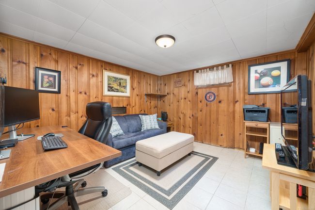 Bonus Room in Basement! Heated~ | Image 32