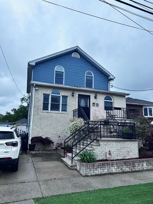 16140 98th St, Howard Beach, NY, 11414-3815 | Card Image