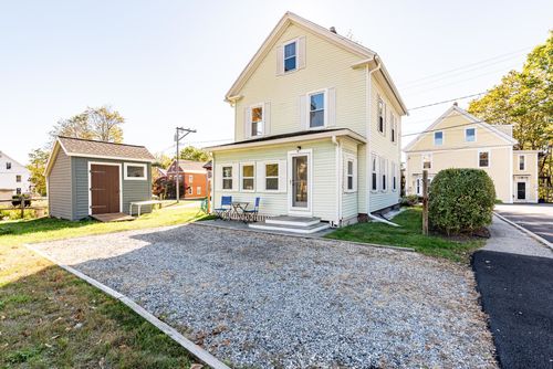 30 South St, Rollinsford, NH, 03869-3002 | Card Image