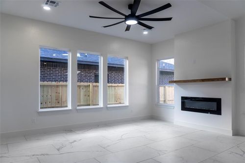 2025 Ne 15th St, Oklahoma City, OK, 73117-4217 | Card Image