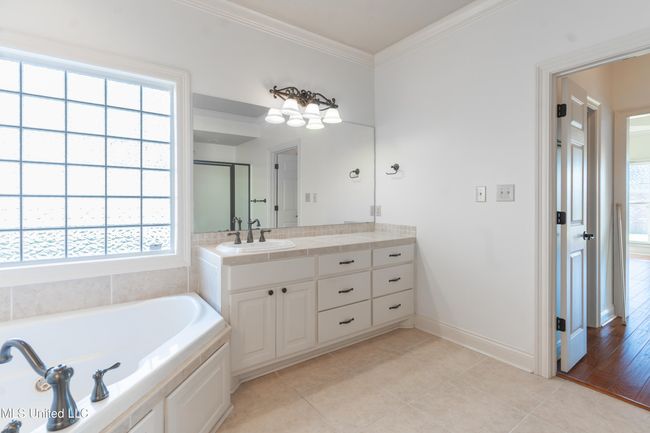 33-PrimaryBathroom | Image 43