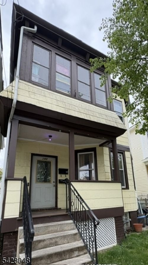 381 Highland Ave, Clifton, NJ, 07011-3316 | Card Image