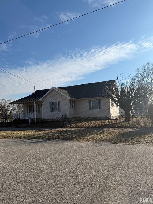 715 E Oak St, Princeton, IN, 47670-1602 | Card Image