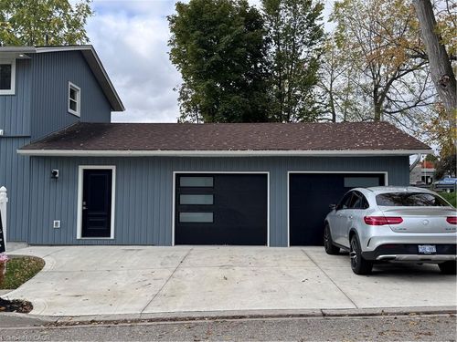 9 High St, Saint George, ON, N0E1N0 | Card Image