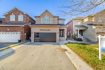 7565 Doverwood Dr, House other with 3 bedrooms, 4 bathrooms and 5 parking in Mississauga ON | Image 3