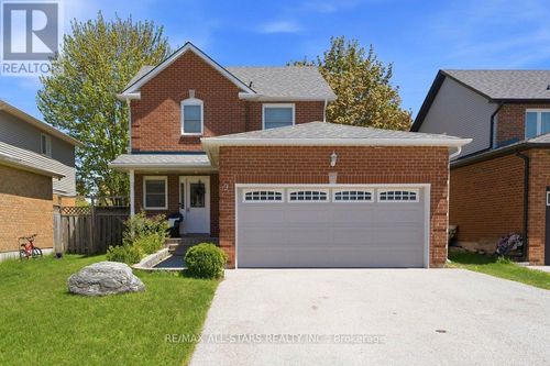 9 Tudor Pl, Keswick, ON, L4P3N7 | Card Image