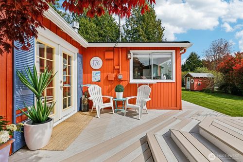 176 Maple St, Camano Island, WA, 98282-7331 | Card Image