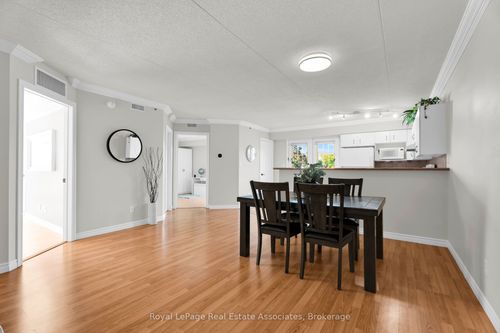311-4003 Kilmer Dr, Burlington, ON, L7M4M1 | Card Image