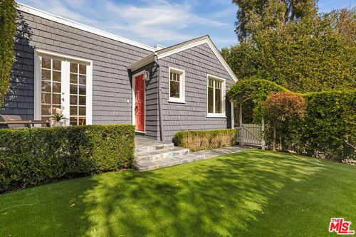 8923 Dorrington Ave, West Hollywood, CA, 90048-1710 | Card Image