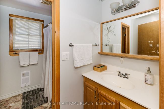 16366 Highway 35, House other with 2 bedrooms, 1 bathrooms and 6 parking in Algonquin Highlands ON | Image 16