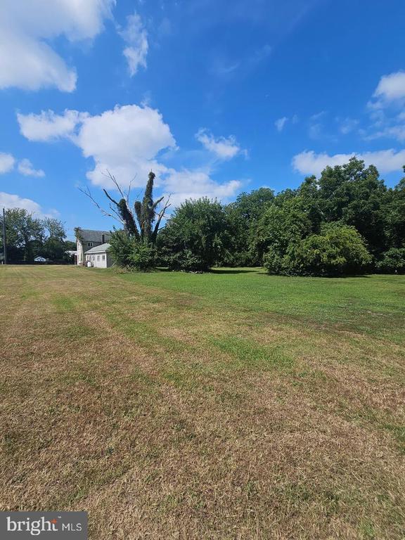 Residential in NANTICOKE 3