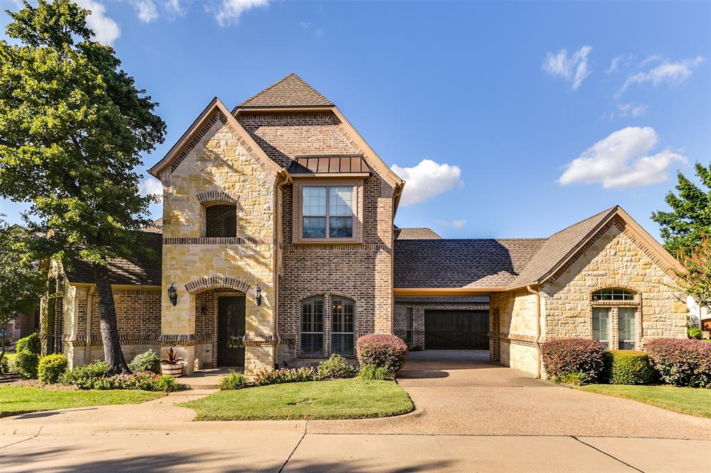 Featherstone Ct, Arlington, TX 76001