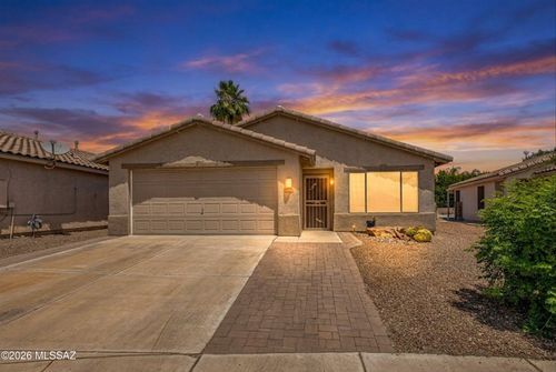 8908 N Tortolita Bluffs Pl, Tucson, AZ, 85742-4524 | Card Image