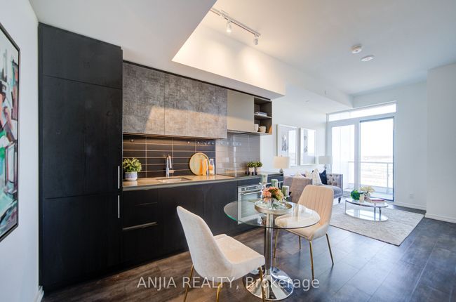 1712 - 1000 Portage Pky, Condo with 1 bedrooms, 1 bathrooms and null parking in Concord ON | Image 8