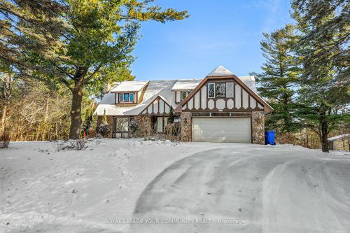 231 Ridge Rd, Aurora, ON, L4G0M3 | Card Image