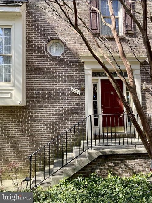 6032 Kelsey Ct, Falls Church, VA, 22044-2945 | Card Image